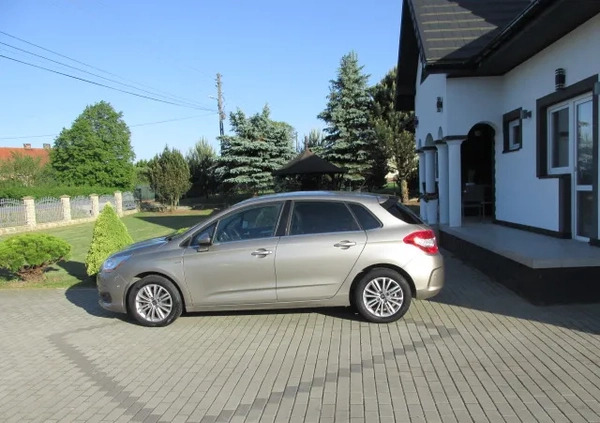 Citroen C4 cena 28900 przebieg: 77000, rok produkcji 2011 z Reda małe 326